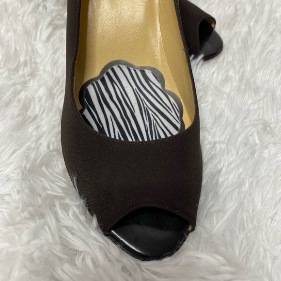 Bruno Magli black suede open toe pumps size 9 - Picture 3 of 4